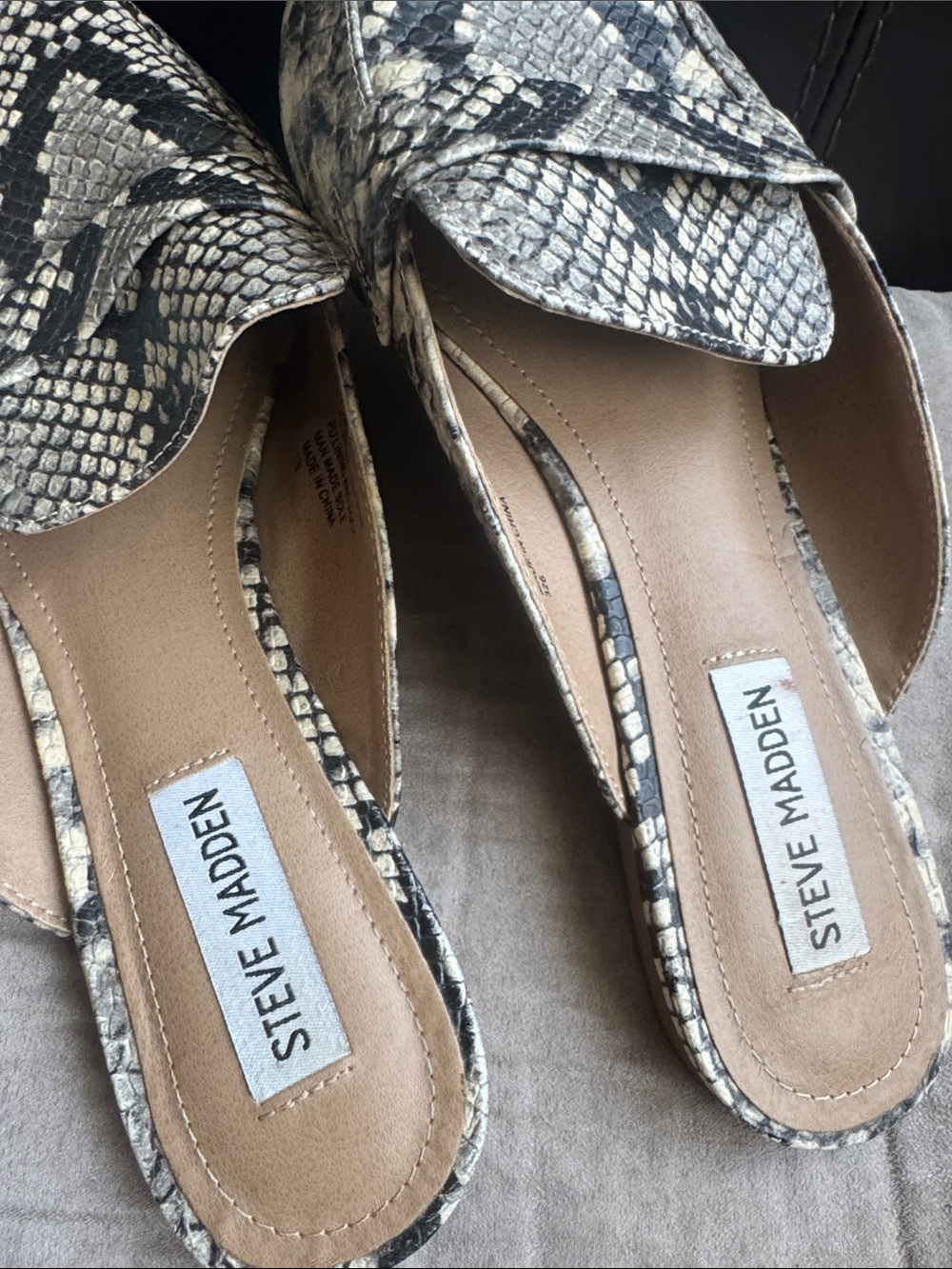 Steve Madden Snake-Print Slip-On Mules in Beige and Black - Picture 5 of 9
